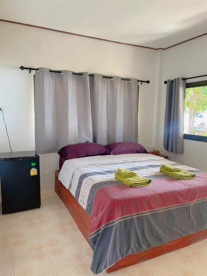 Baanyaiguesthouse マーク島 エクステリア 写真